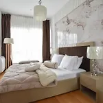Apartment With 2 Rooms In Tre Canne Hotel