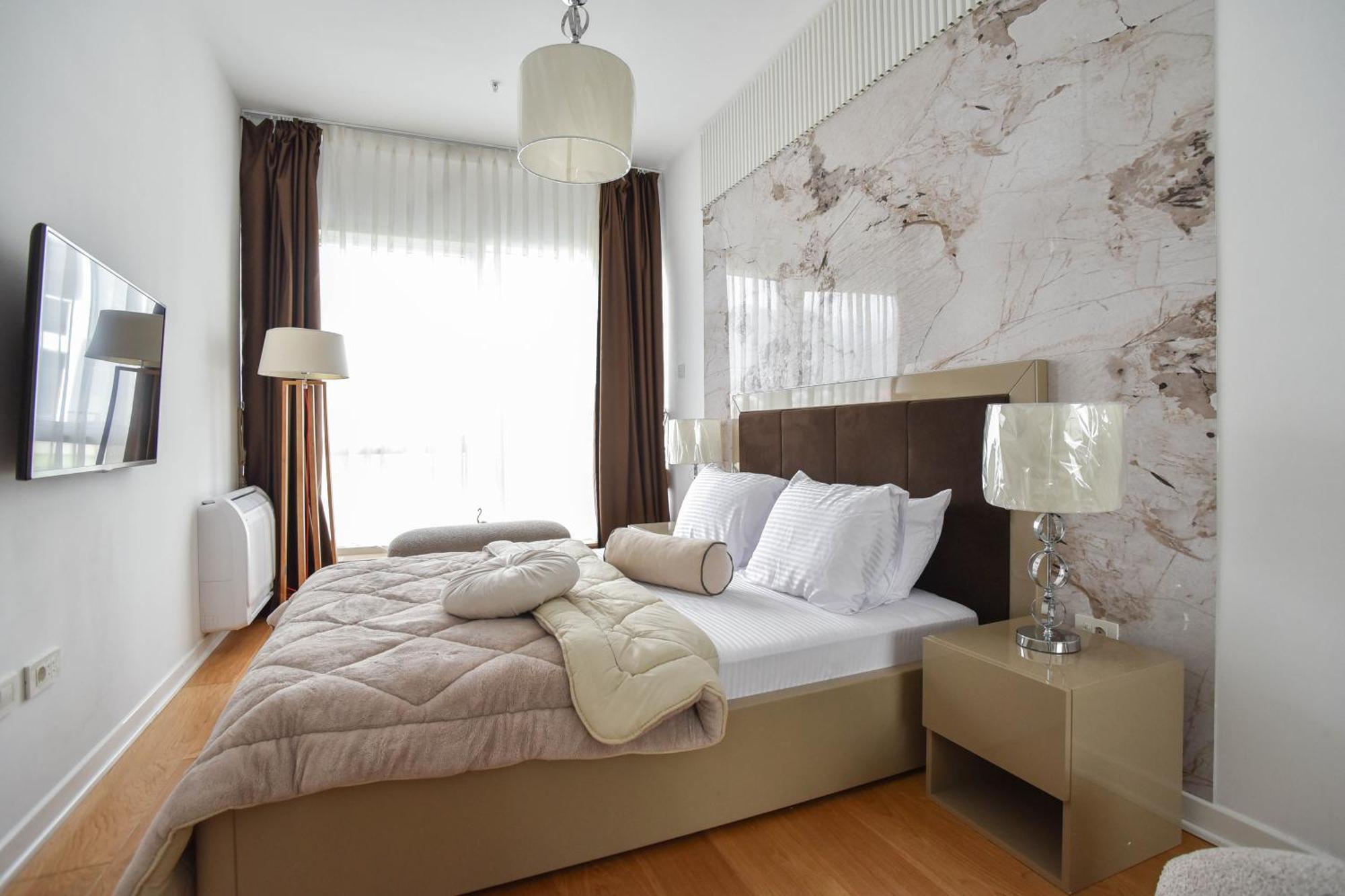 Apartment With 2 In Tre Canne